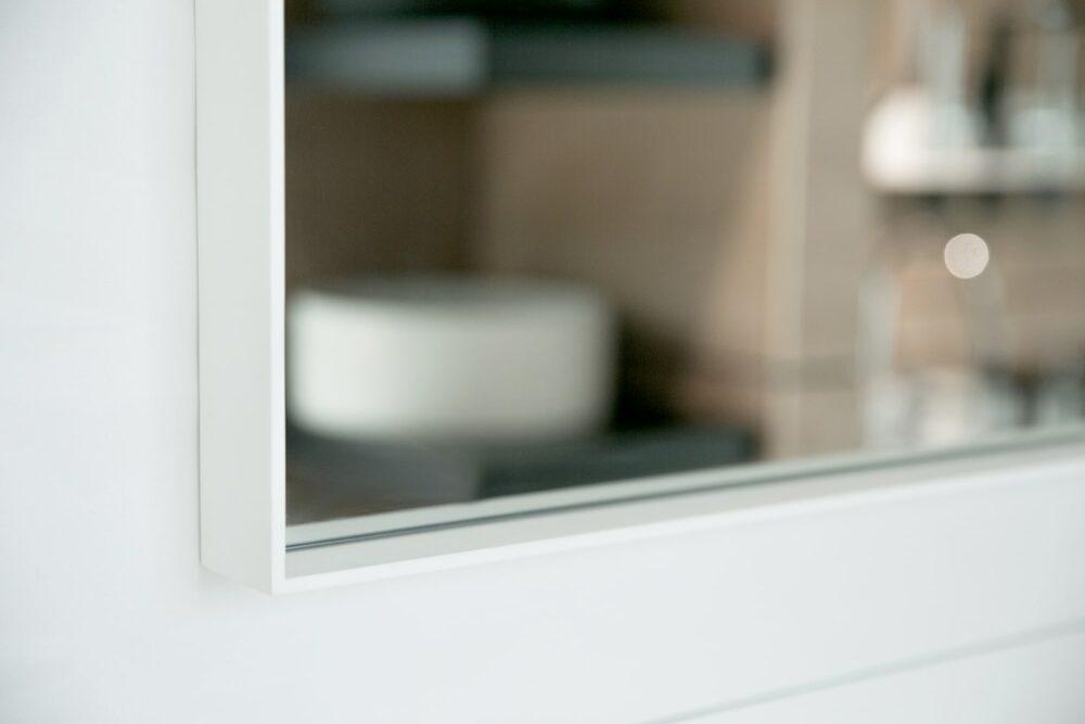 ARUVO™ PURITY Composite Stone Framed Rectangle Mirror 1500mm - Image 2