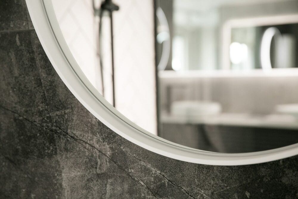 ARUVO™ PURITY Composite Stone Framed Round Mirror 850mm - Image 4