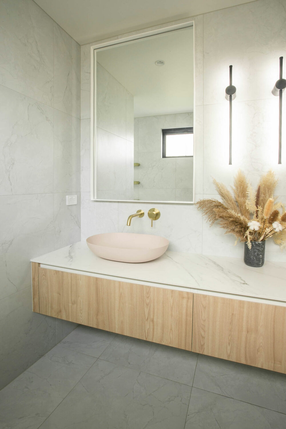 ARUVO™ PURITY Composite Stone Framed Rectangle Mirror 750/900mm - Image 3
