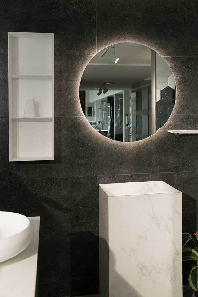ARUVO™ AMBIANCE Frameless Backlit Round Mirror w/ Led Light & Demister