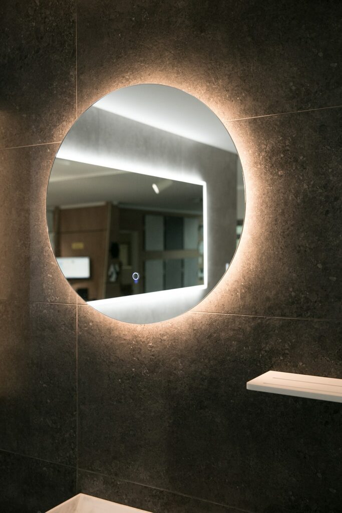 ARUVO™ AMBIANCE Frameless Backlit Round Mirror w/ Led Light & Demister