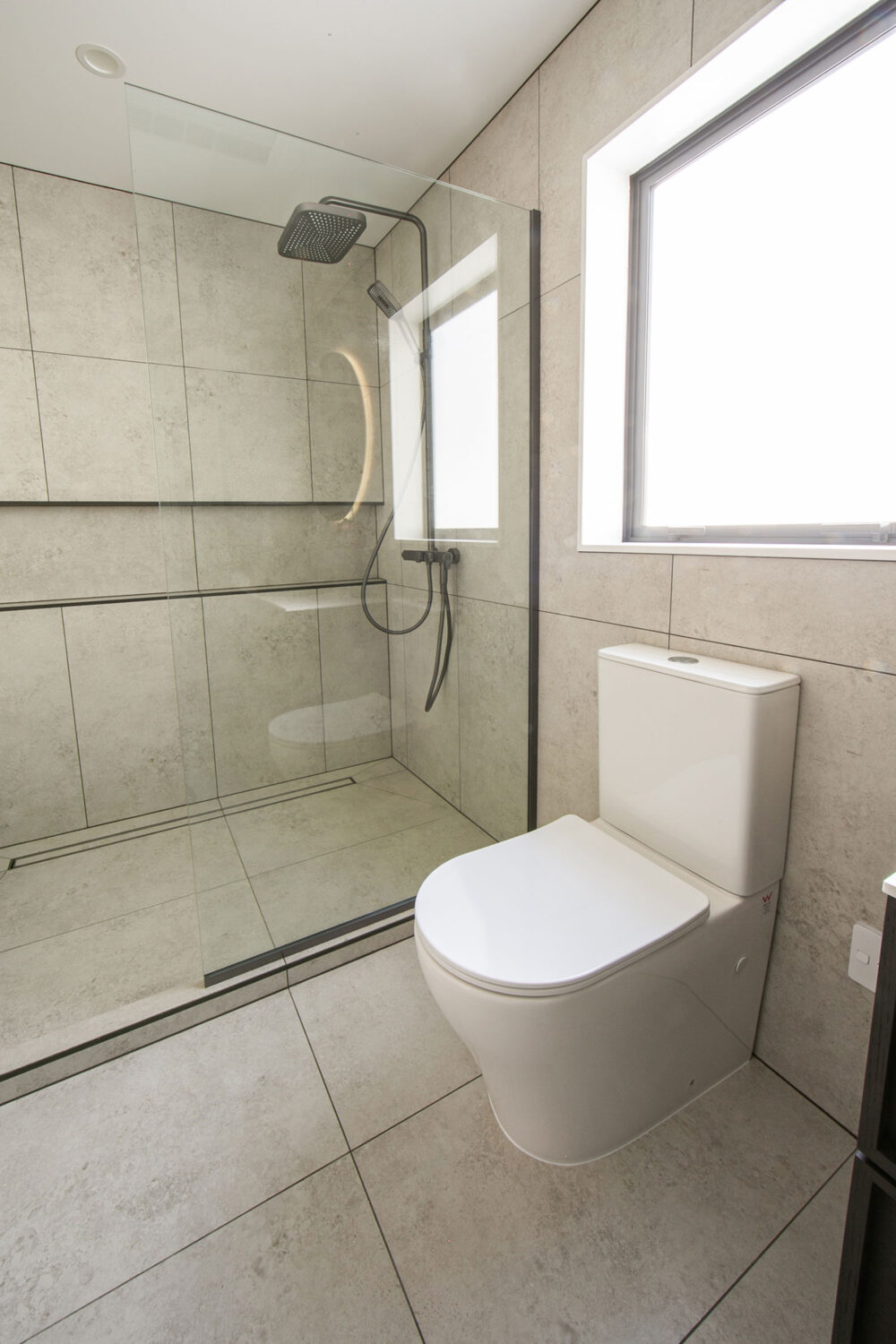ARUVO™ VortekCLEAN® Rimfree Duron T1 BTW Toilet Suite | Gloss White - Image 12