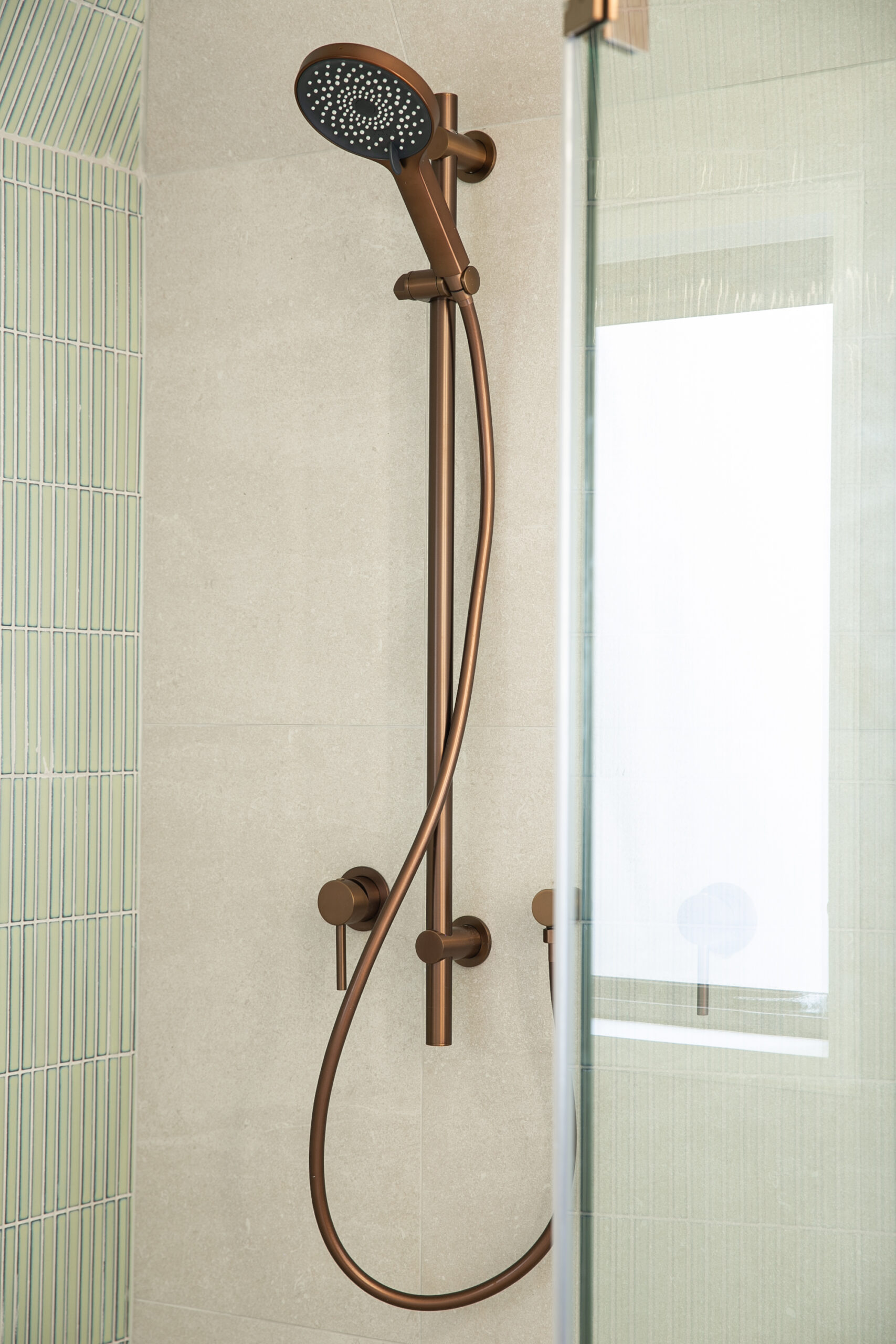 ARUVO® VENTRO Slide Shower w/ Adjustable Wall Fixings | Brushed Bronze - Image 4