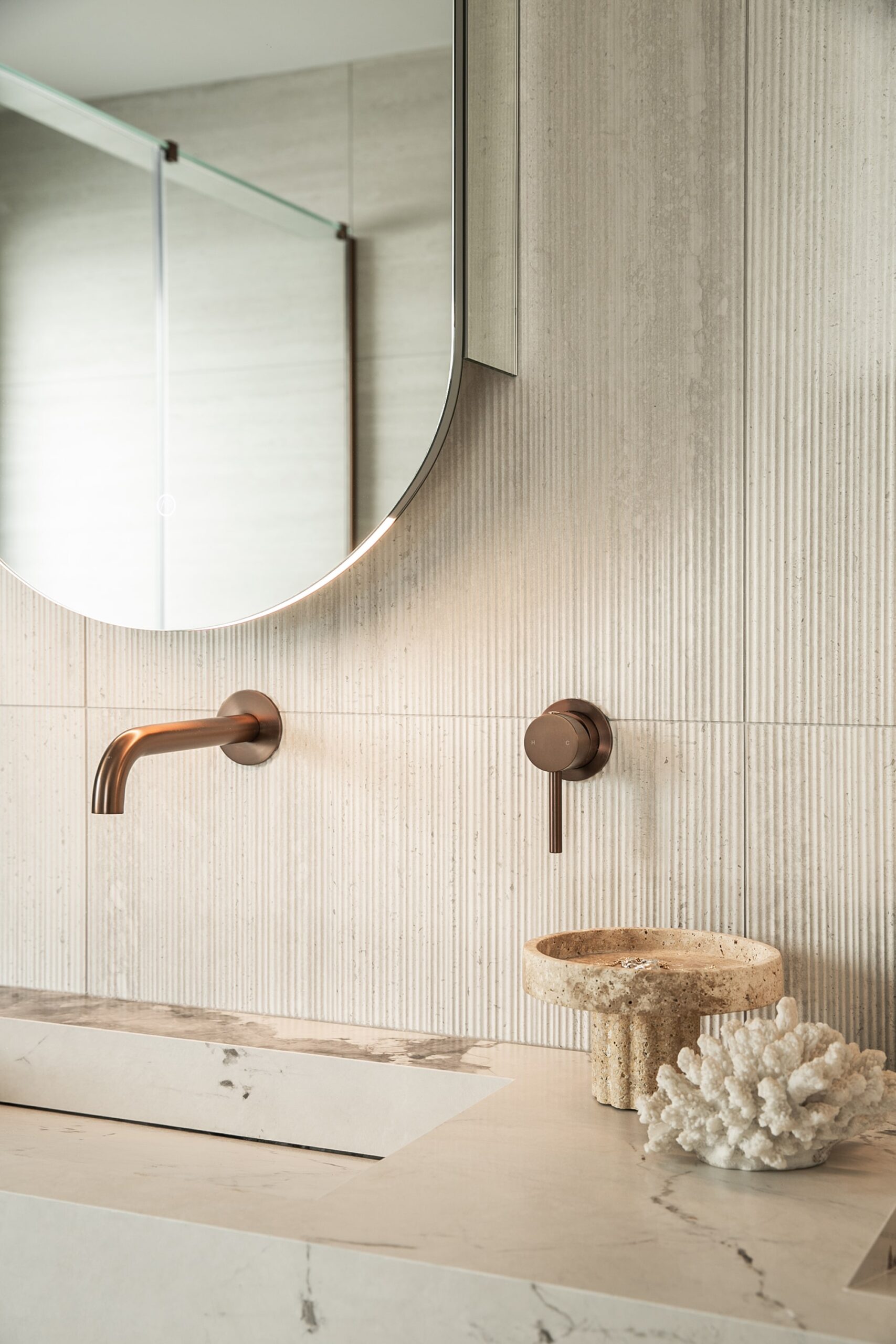 ARUVO® VENTRO Basin/Bath Spout | Brushed Bronze - Image 2