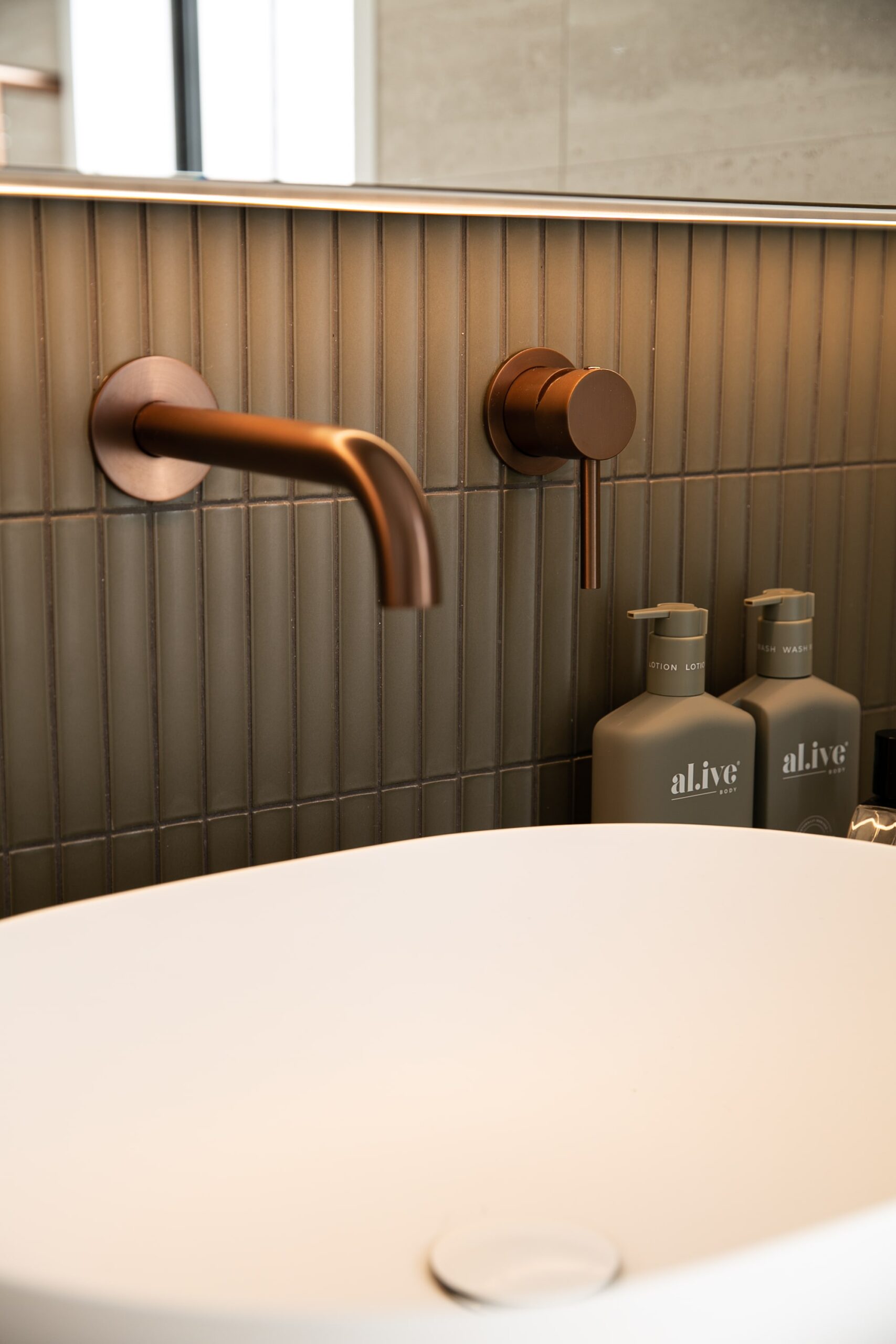 ARUVO® VENTRO Basin/Shower/Bath Mixer | Brushed Bronze - Image 5